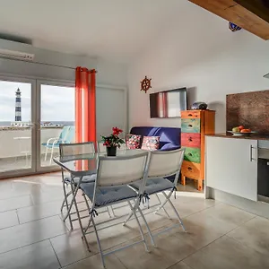  Apartment Vista Faro-apartamento Con Balcon Que Mira Al Mar