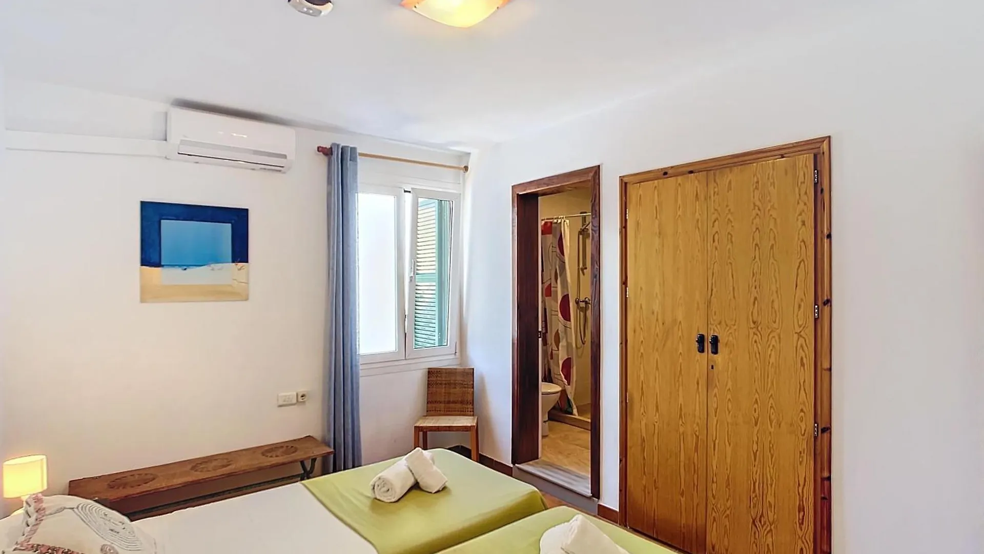 Villa Regina Cala'N Bosch  Holiday home